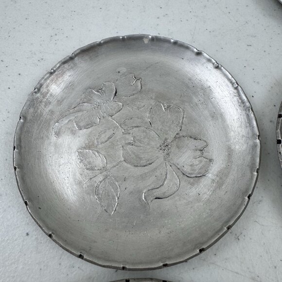 Wendell August Forge 3.5" Coasters With Dogwood Flowers - Set Of 7 - Picture 4 of 16